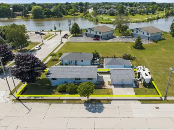 2702 Wilson St, Two Rivers, WI 54241