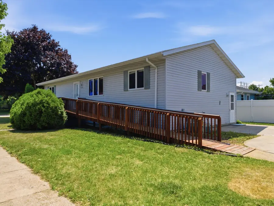 2702 Wilson St, Two Rivers, WI 54241 - #2