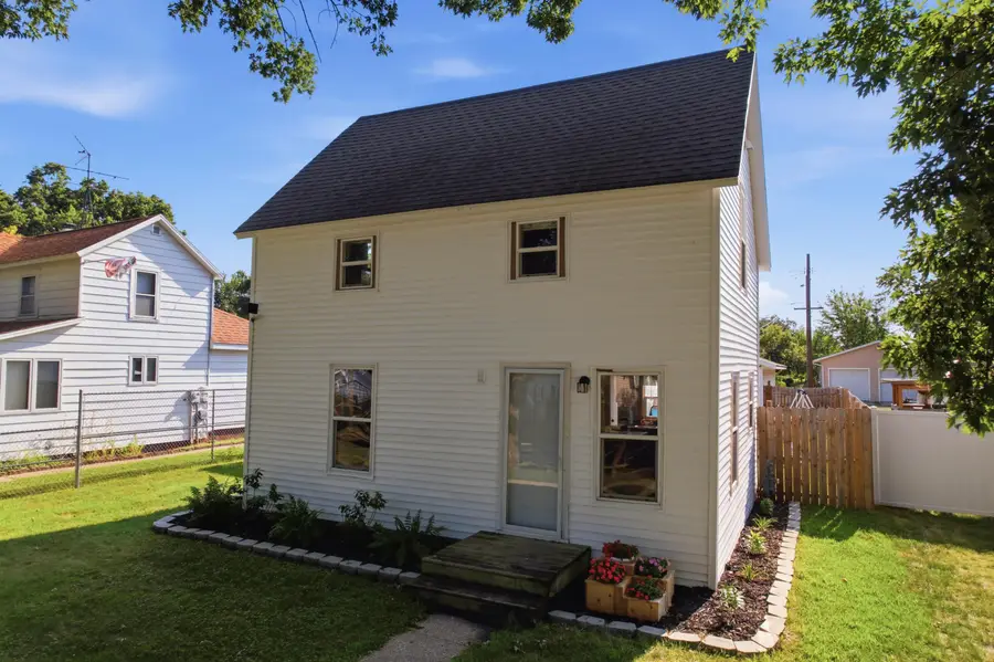 415 S L St, Sparta, WI 54656 - #2