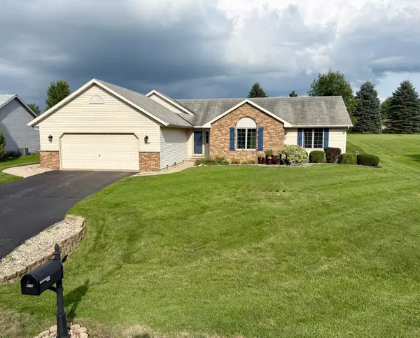 519 Danielson Dr, Darien, WI 53114
