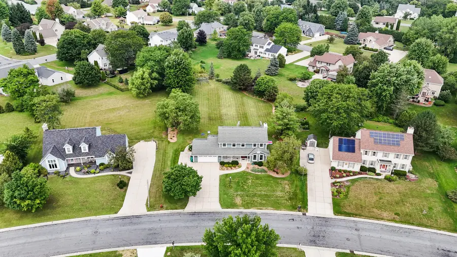 N65W14482 Redwood Dr, Menomonee Falls, WI 53051 - #2