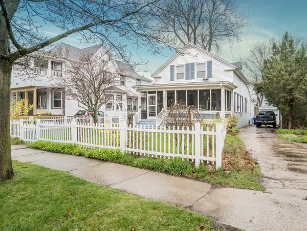 530 61st St, Kenosha, WI 53143