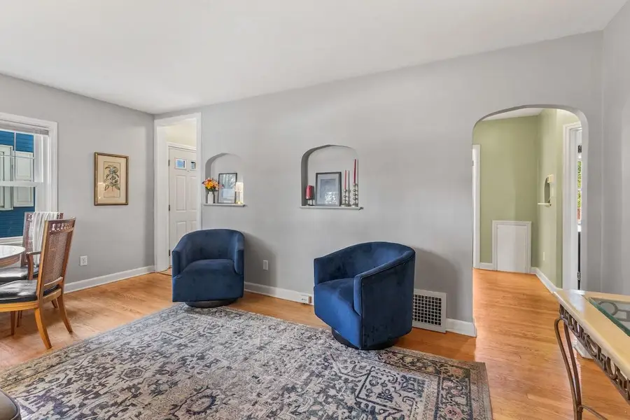 735 N 112th St, Wauwatosa, WI 53226 - #3