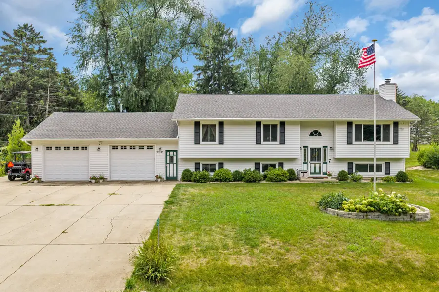 39231 92nd St, Genoa City, WI 53128 - #2
