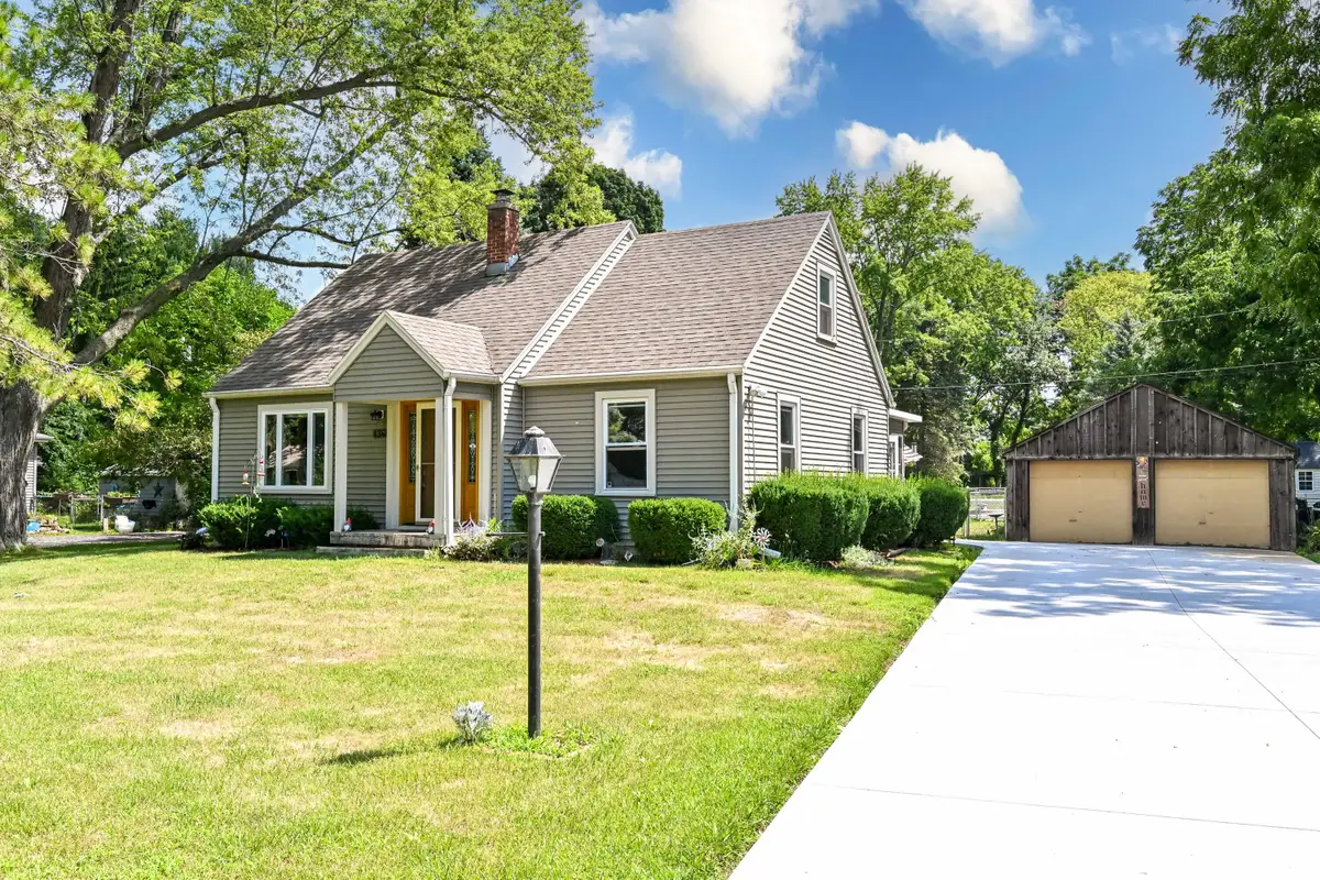 136 N 123rd St, Wauwatosa, WI 53226 - #1