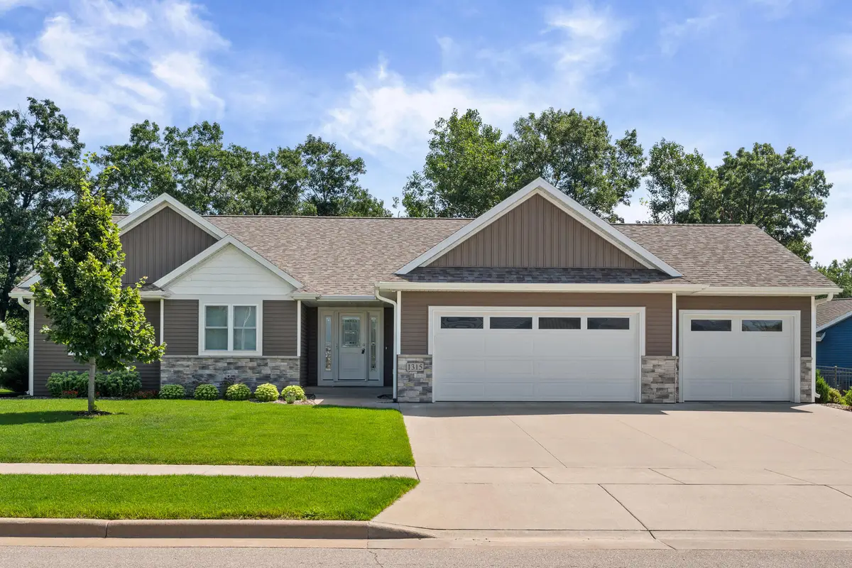 1315 Bridger Dr, Holmen, WI 54636 - #1