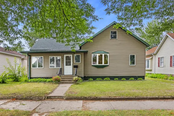 1307 Kane St, La Crosse, WI 54603