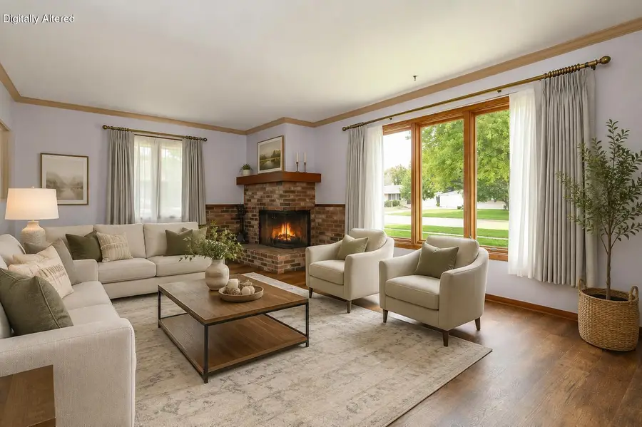 1527 N Holden St, Port Washington, WI 53074 - #2