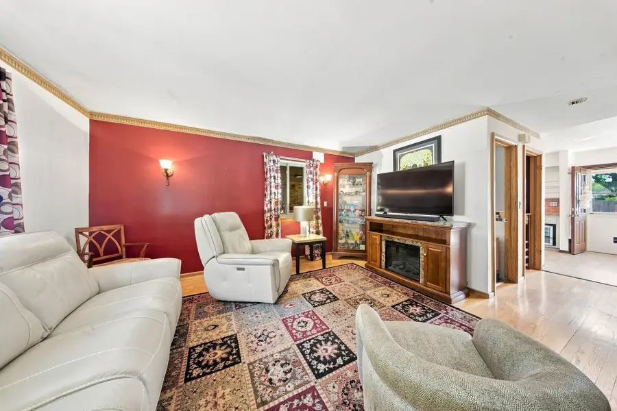 9901 W Beloit Rd, Milwaukee, WI 53227 - #3