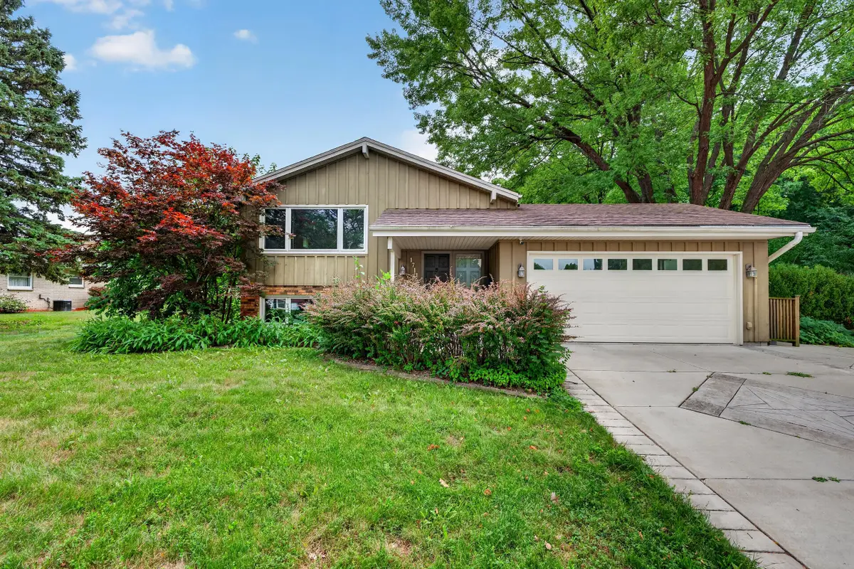 1711 W Clayton Crest Ave, Milwaukee, WI 53221 - #1
