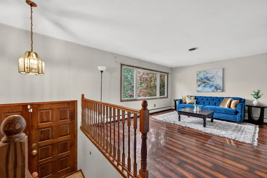1711 W Clayton Crest Ave, Milwaukee, WI 53221 - #2