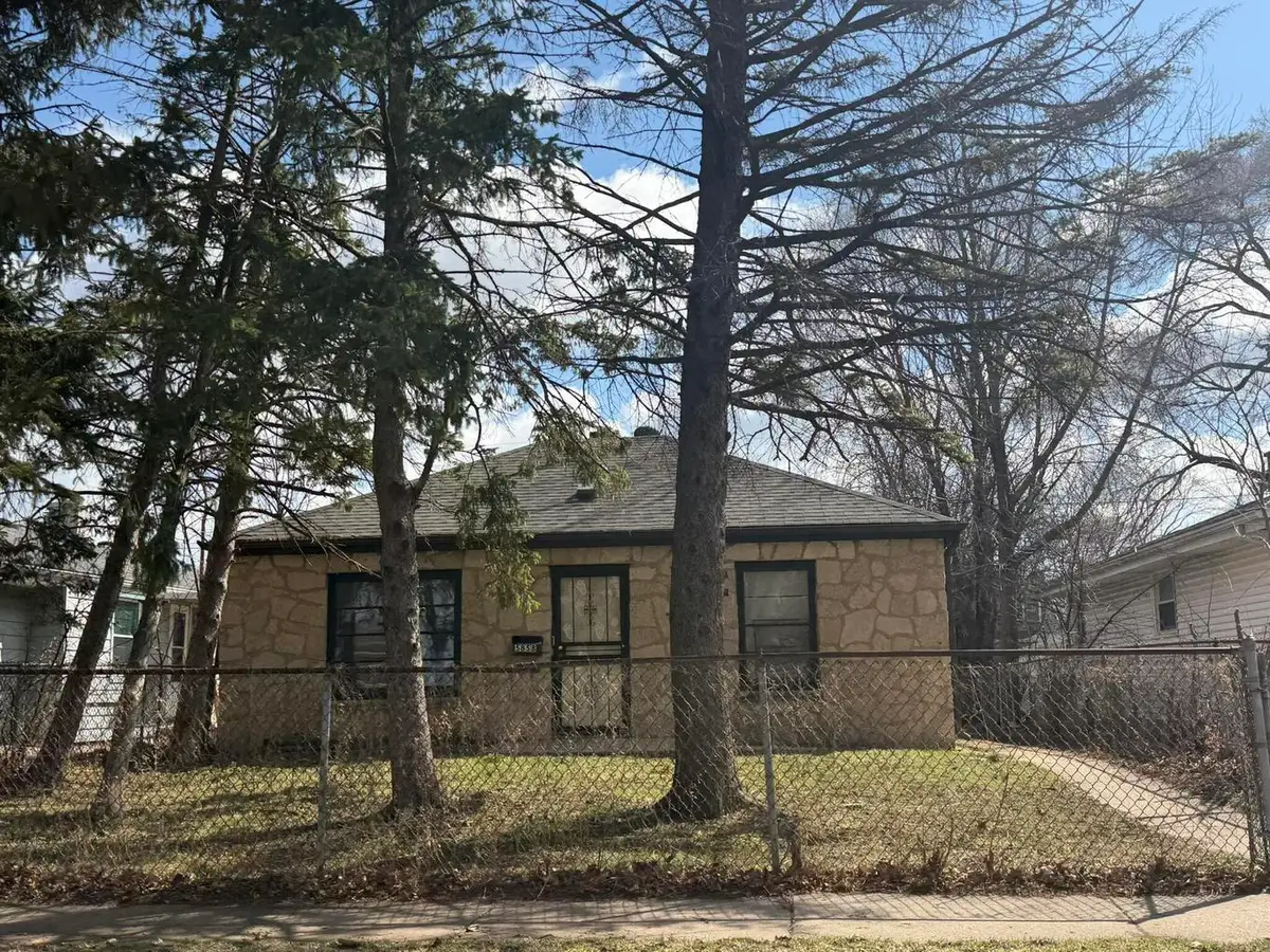 5858 N 80th St, Milwaukee, WI 53218 - #1