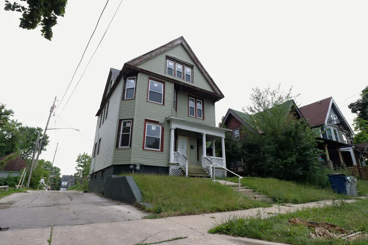 3221 W Michigan St, Milwaukee, WI 53208 - #1