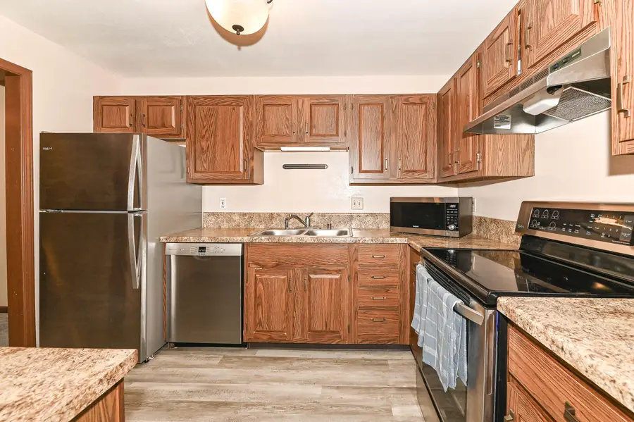 6640 Mariner Dr, Mount Pleasant, WI 53406 - #2