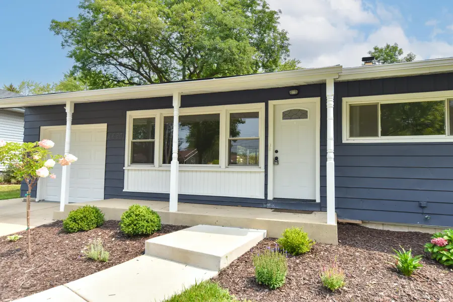 4460 Glenway St, Wauwatosa, WI 53225 - #3