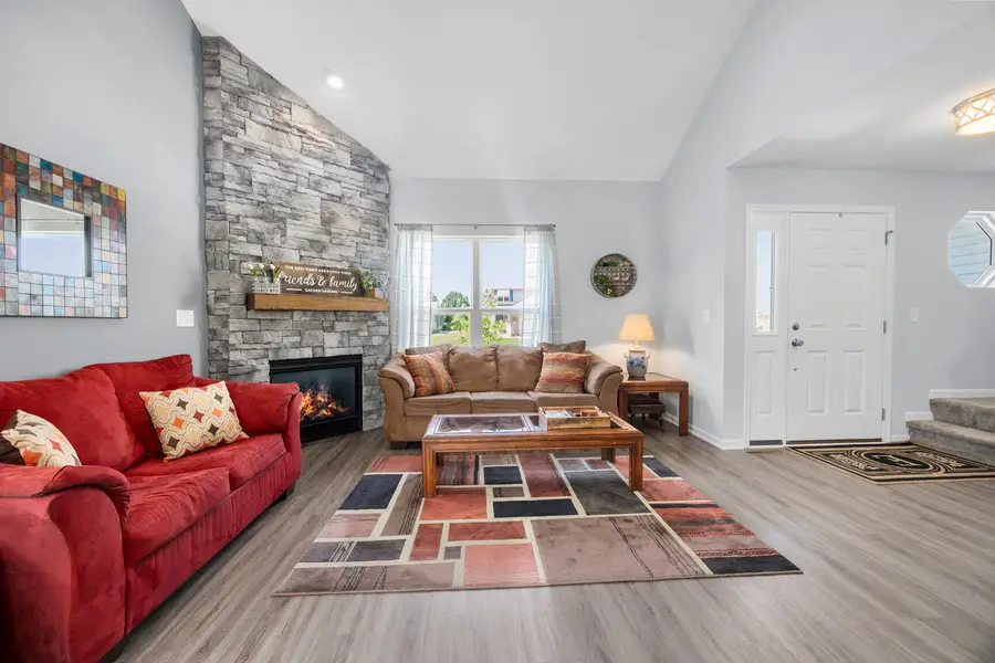 221 Arbor Point Ave, West Bend, WI 53095 - #3