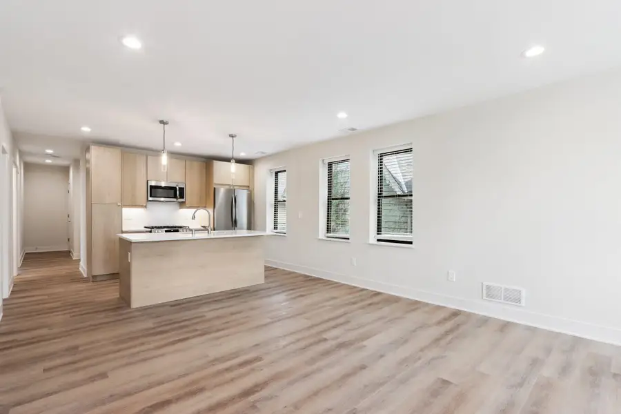 2212 N Cambridge Ave, Milwaukee, WI 53202 - #3