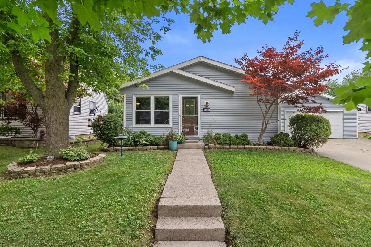 5253 S 8th St, Milwaukee, WI 53221 - #1