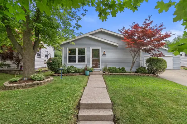 5253 S 8th St, Milwaukee, WI 53221