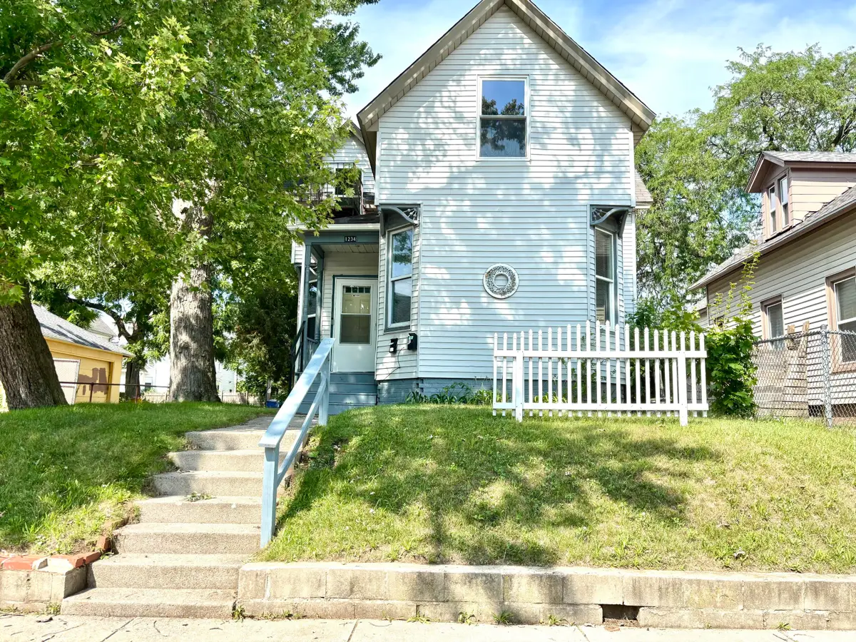 1234 Highland Ave, Racine, WI 53403 - #1