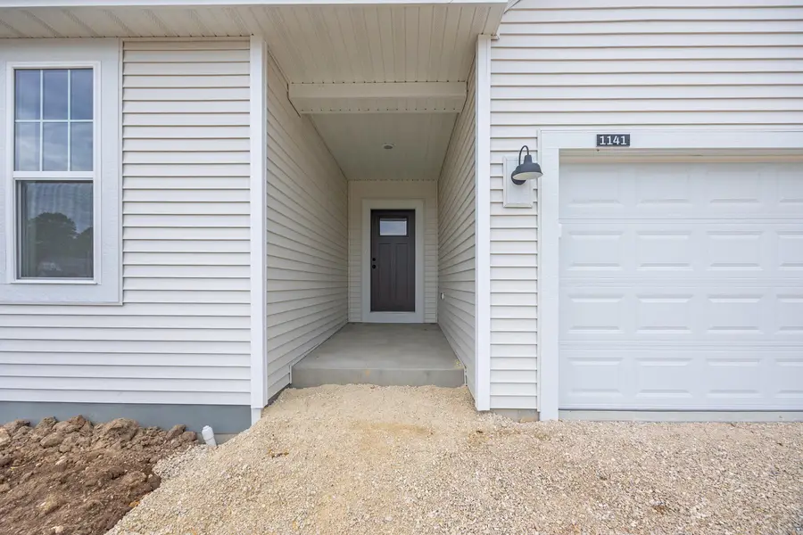 1141 Mount Vernon Dr, Hartford, WI 53027 - #3