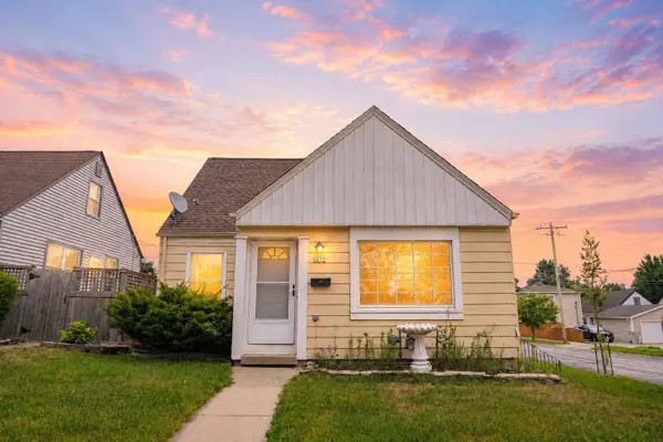 3672 S 19th St, Milwaukee, WI 53221