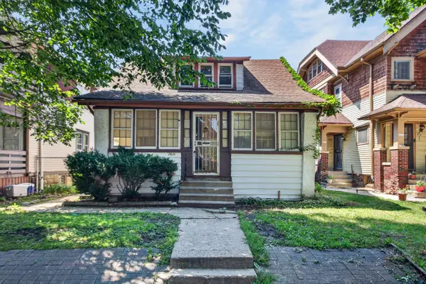 2621 N 49th St, Milwaukee, WI 53210