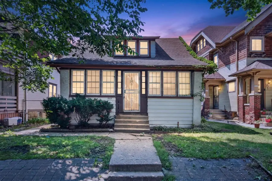 2621 N 49th St, Milwaukee, WI 53210 - #2