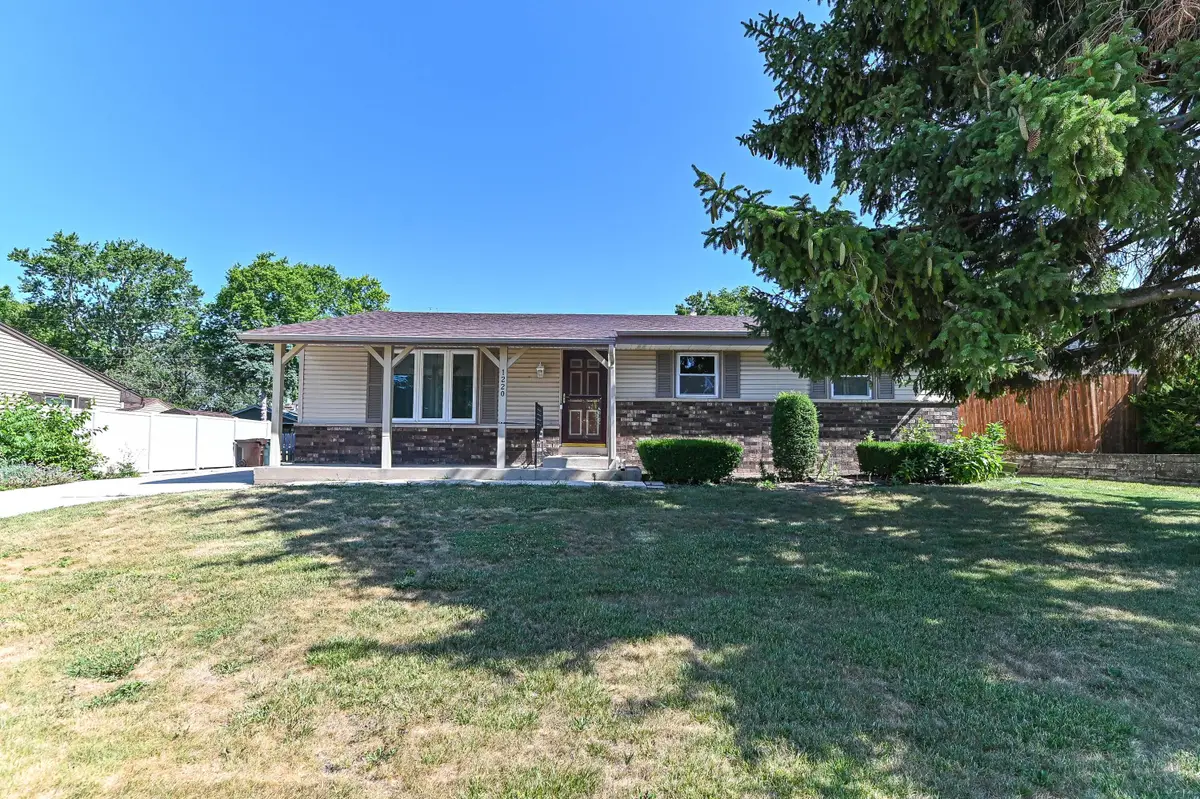 1220 Lakeview Ave, South Milwaukee, WI 53172 - #1