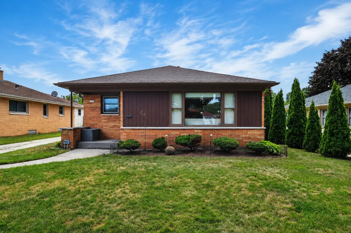 8109 W Potomac Ave, Milwaukee, WI 53218 - #1