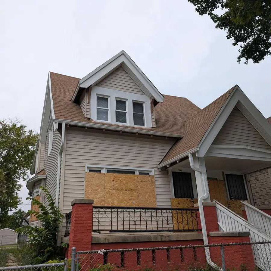2545 N 21st St, Milwaukee, WI 53206 - #2