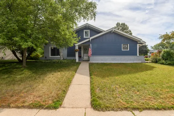 1200 Western Trl, Mukwonago, WI 53149