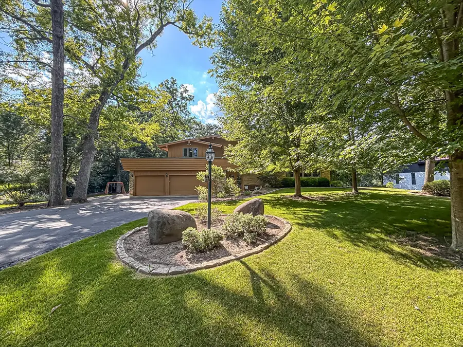 W267N7141 White Oak Dr, Lisbon, WI 53089 - #2