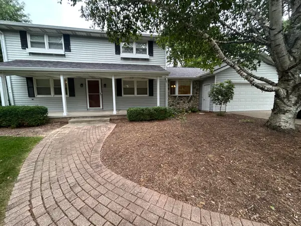 W330N5570 Linden Cir E, Merton, WI 53058