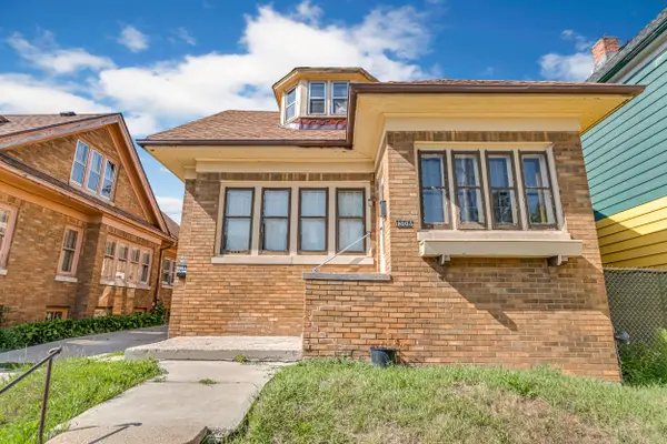 1306 W Keefe Ave, Milwaukee, WI 53206