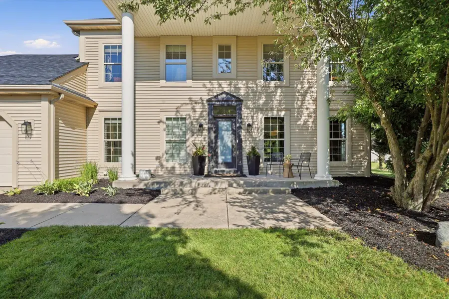 917 Parkton Dr, Waukesha, WI 53189 - #3
