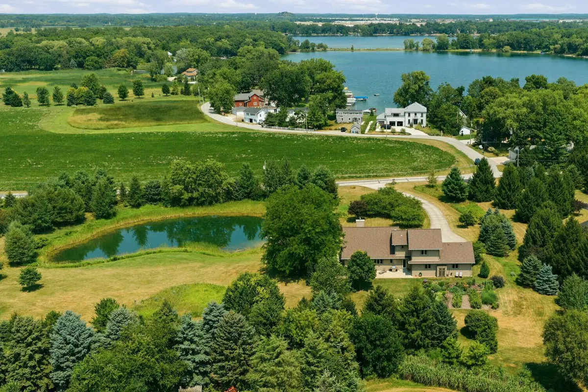 37015 Lower Lake Rd, Summit, WI 53066 - #1