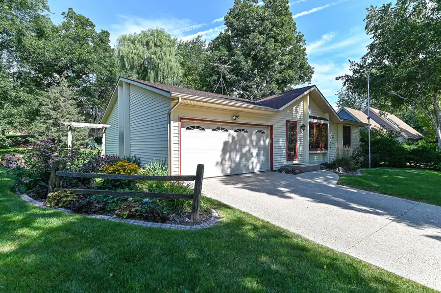 310 S Grandview Blvd, Waukesha, WI 53188 - #2