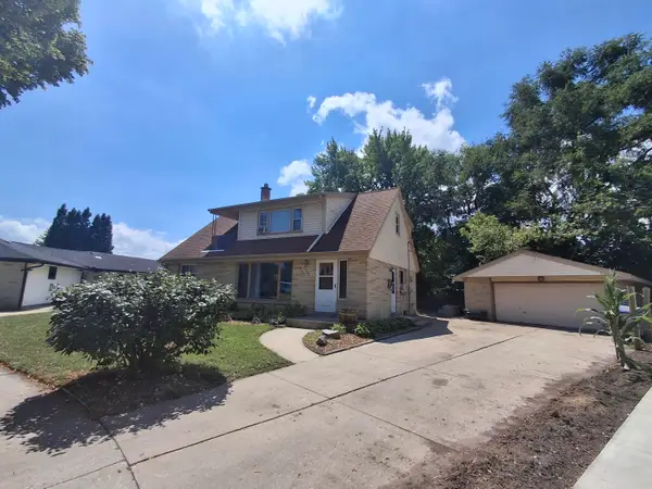 2537 W Bridge St, Milwaukee, WI 53221