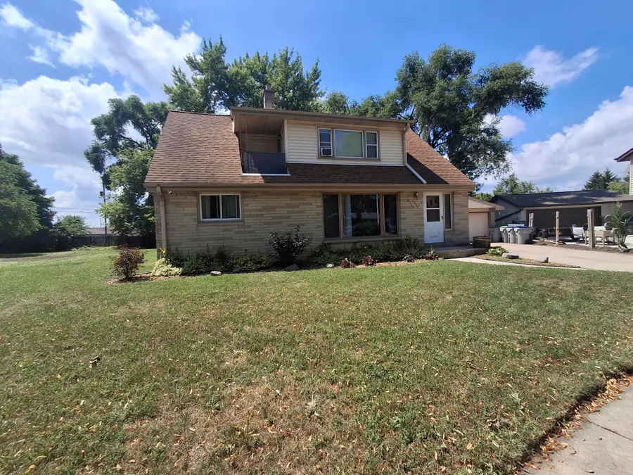 2537 W Bridge St, Milwaukee, WI 53221 - #2