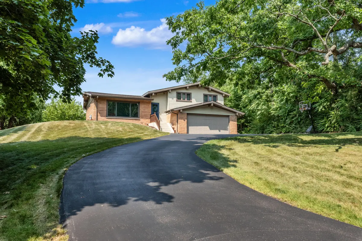 W276N1228 Spring Hill Dr, Pewaukee, WI 53072 - #1