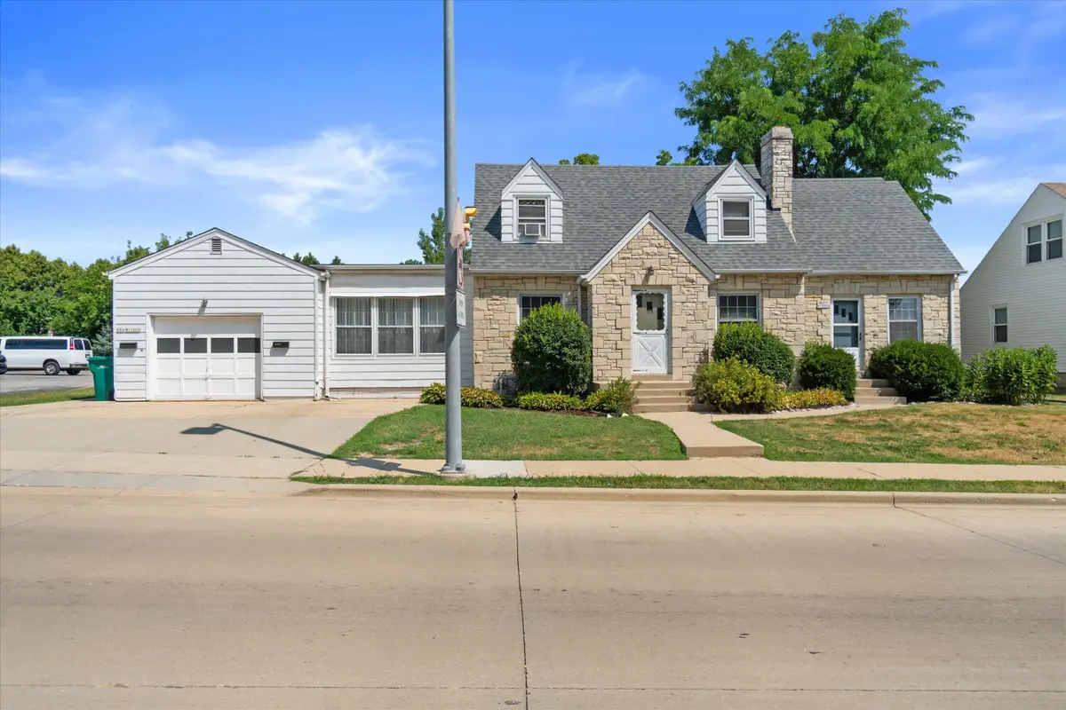 N89W15660 Main St, Menomonee Falls, WI 53051 - #1