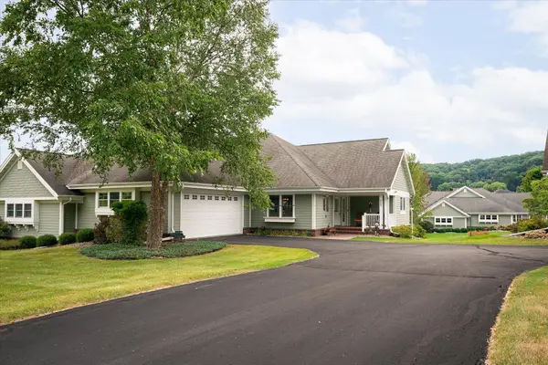 605 Marcou Rd, Onalaska, WI 54650