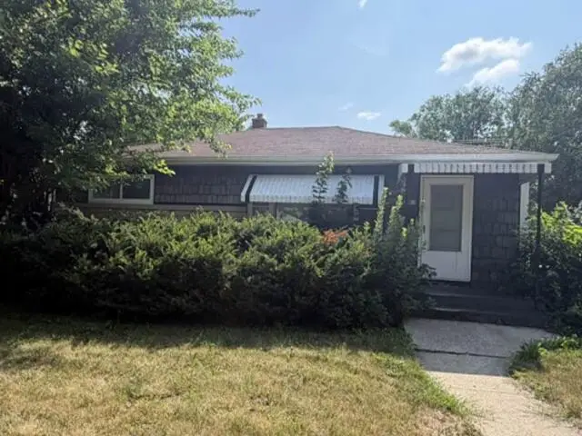 3880 N 93rd St, Milwaukee, WI 53222 - #1