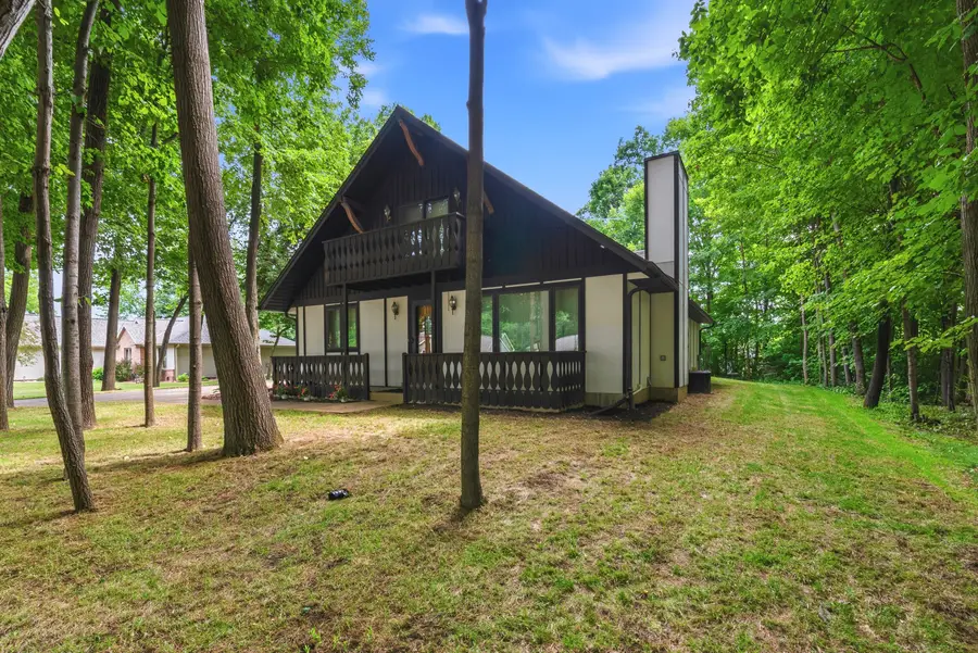 S70W16663 Hedgewood Dr, Muskego, WI 53150 - #2