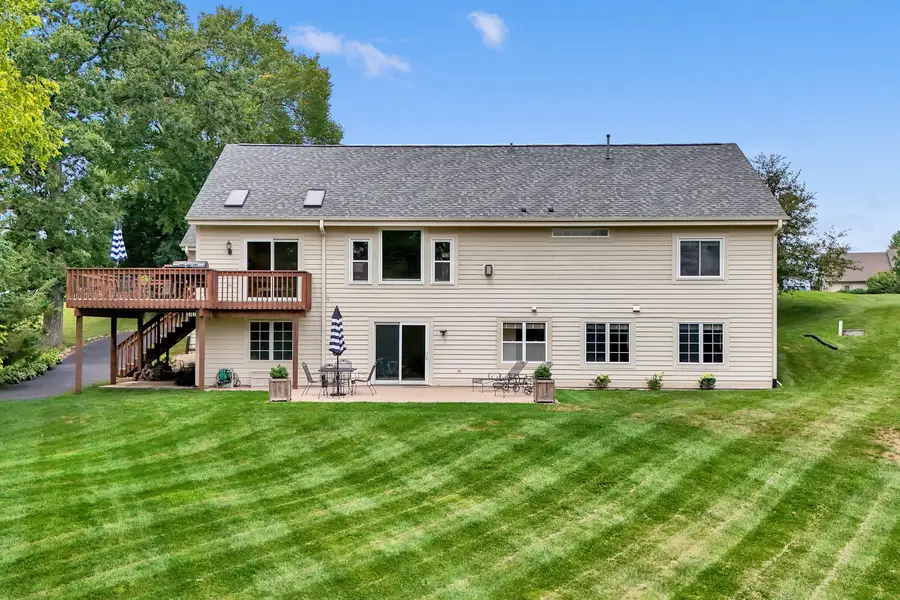 S28W30753 Wild Berry Ln, Genesee, WI 53188 - #2