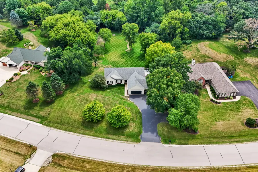 S28W30753 Wild Berry Ln, Genesee, WI 53188 - #3
