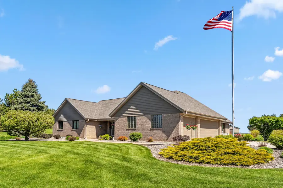 8118 Dunkelow Rd, Caledonia, WI 53126 - #2