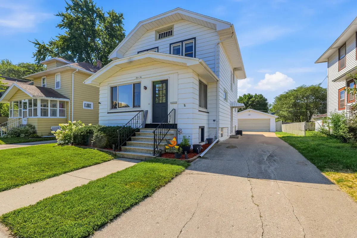 410 E 2nd St, Fond Du Lac, WI 54935 - #1