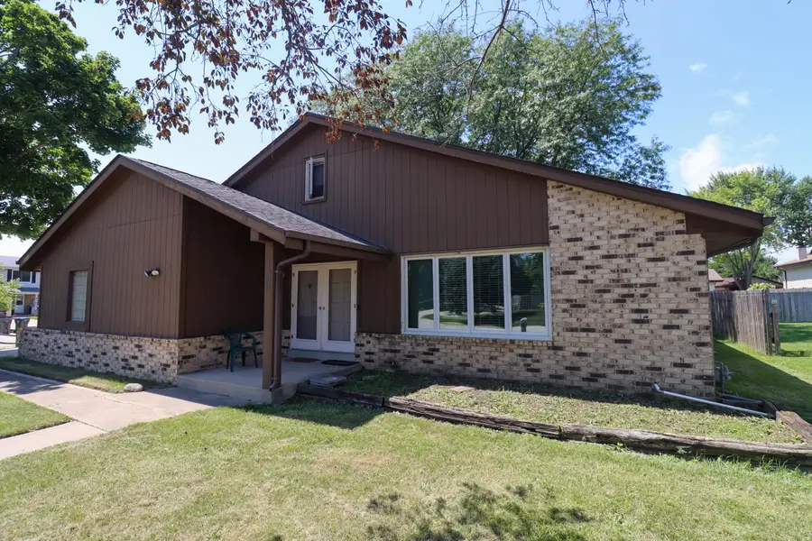 1432 Renee Dr, Mount Pleasant, WI 53406 - #2